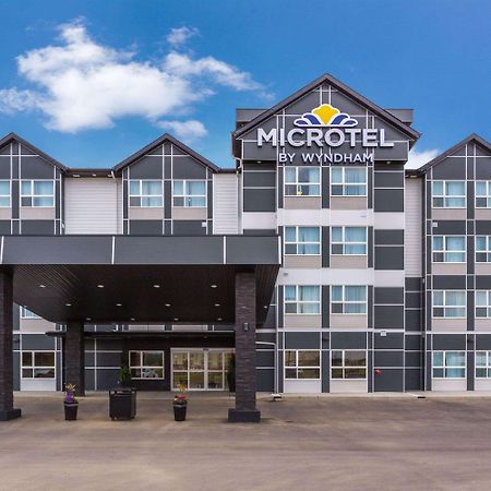 Microtel Inn & Suites By Wyndham Whitecourt Exteriér fotografie