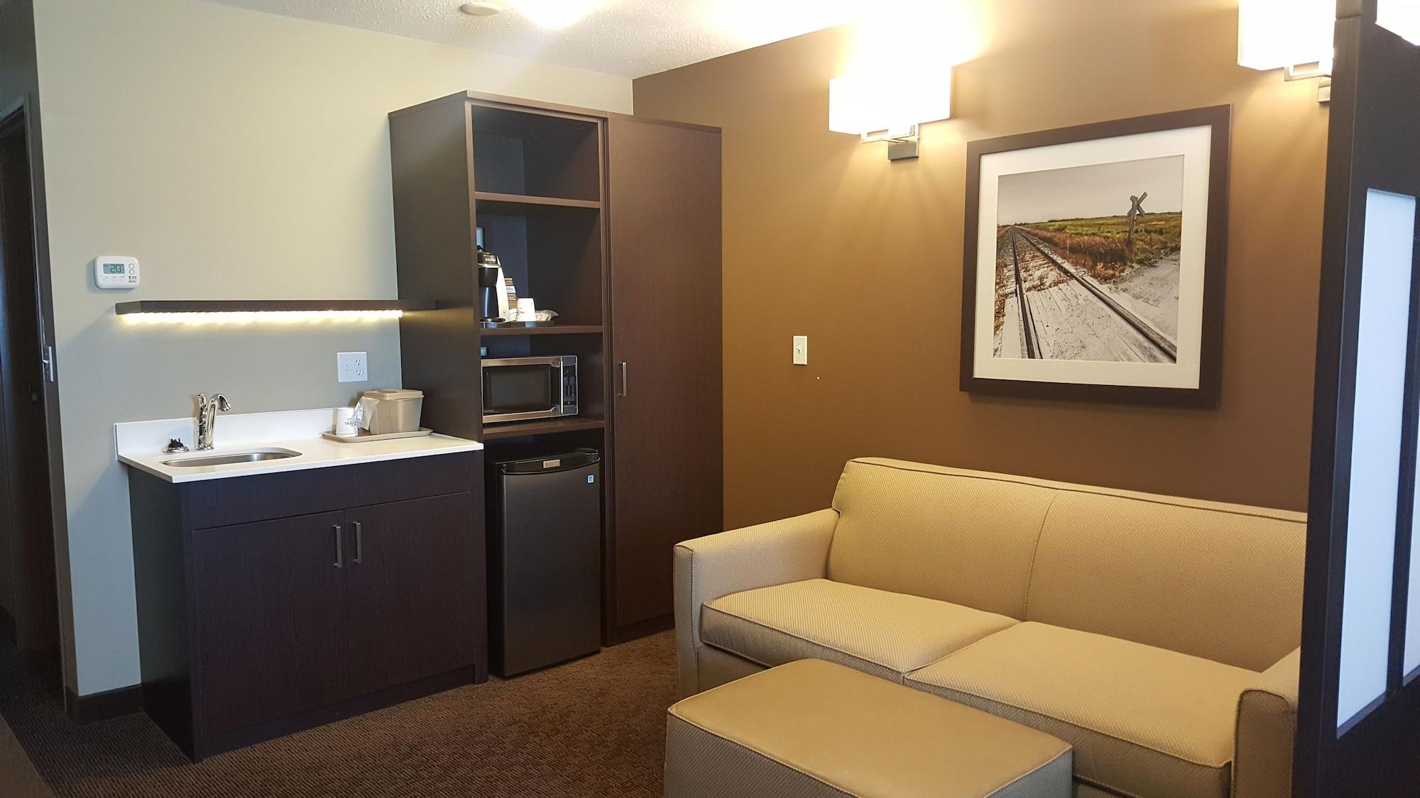 Microtel Inn & Suites By Wyndham Whitecourt Exteriér fotografie
