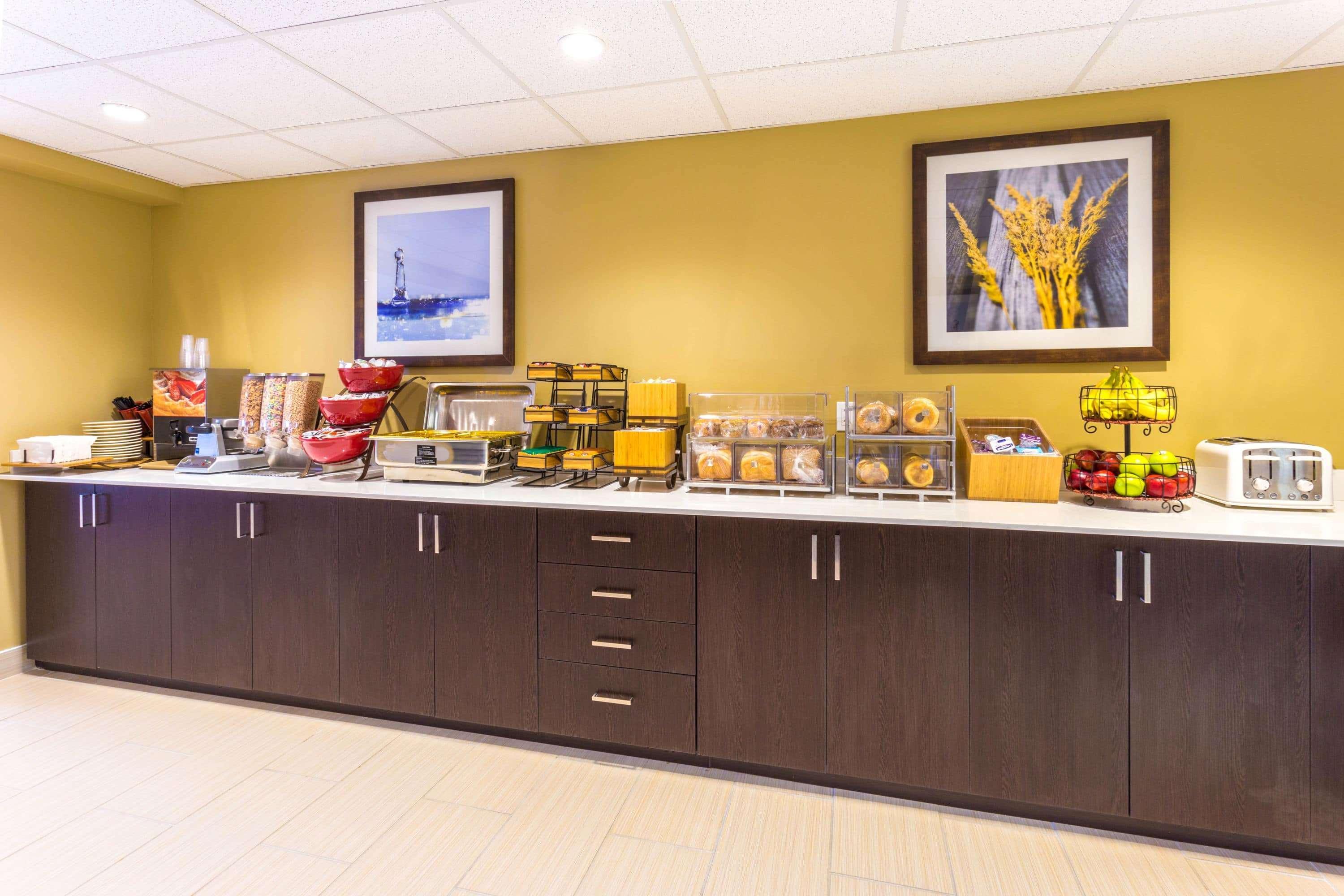 Microtel Inn & Suites By Wyndham Whitecourt Exteriér fotografie