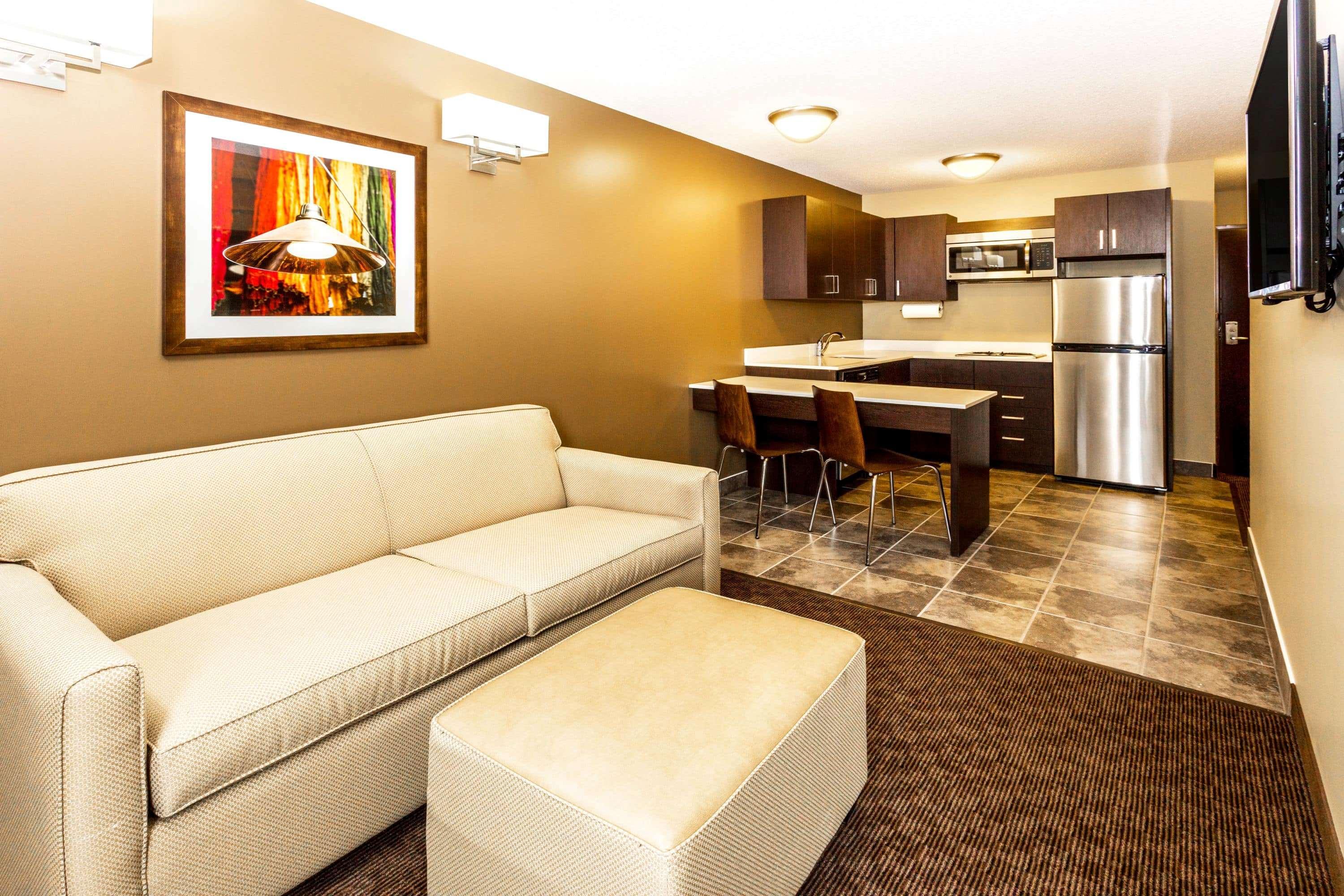 Microtel Inn & Suites By Wyndham Whitecourt Exteriér fotografie